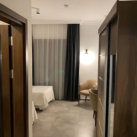 Orya Aparts 公寓式酒店