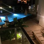 Orya Aparts شقة فندقية غومْبيت