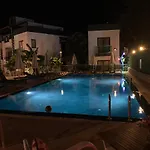 Orya Aparts Aparthotel