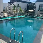 Aparthotel Orya Aparts 3*