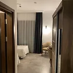 Orya Aparts Aparthotel