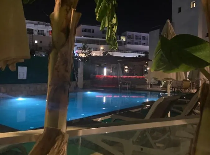 Orya Aparts Aparthotel