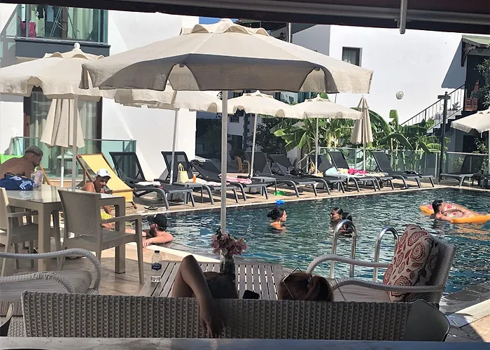 Orya Aparts Apart Otel *